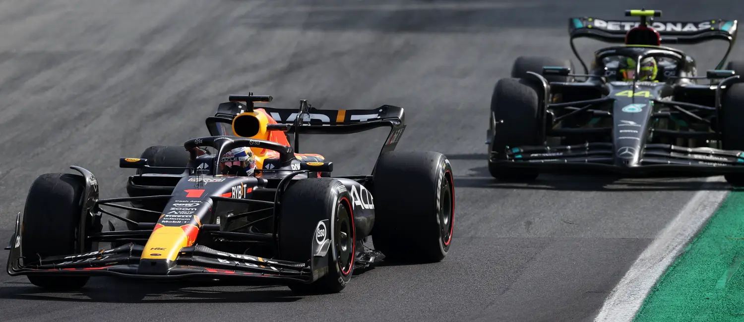 Max Verstappen i Lewis Hamilton / © Getty Images / Red Bull Content Pool