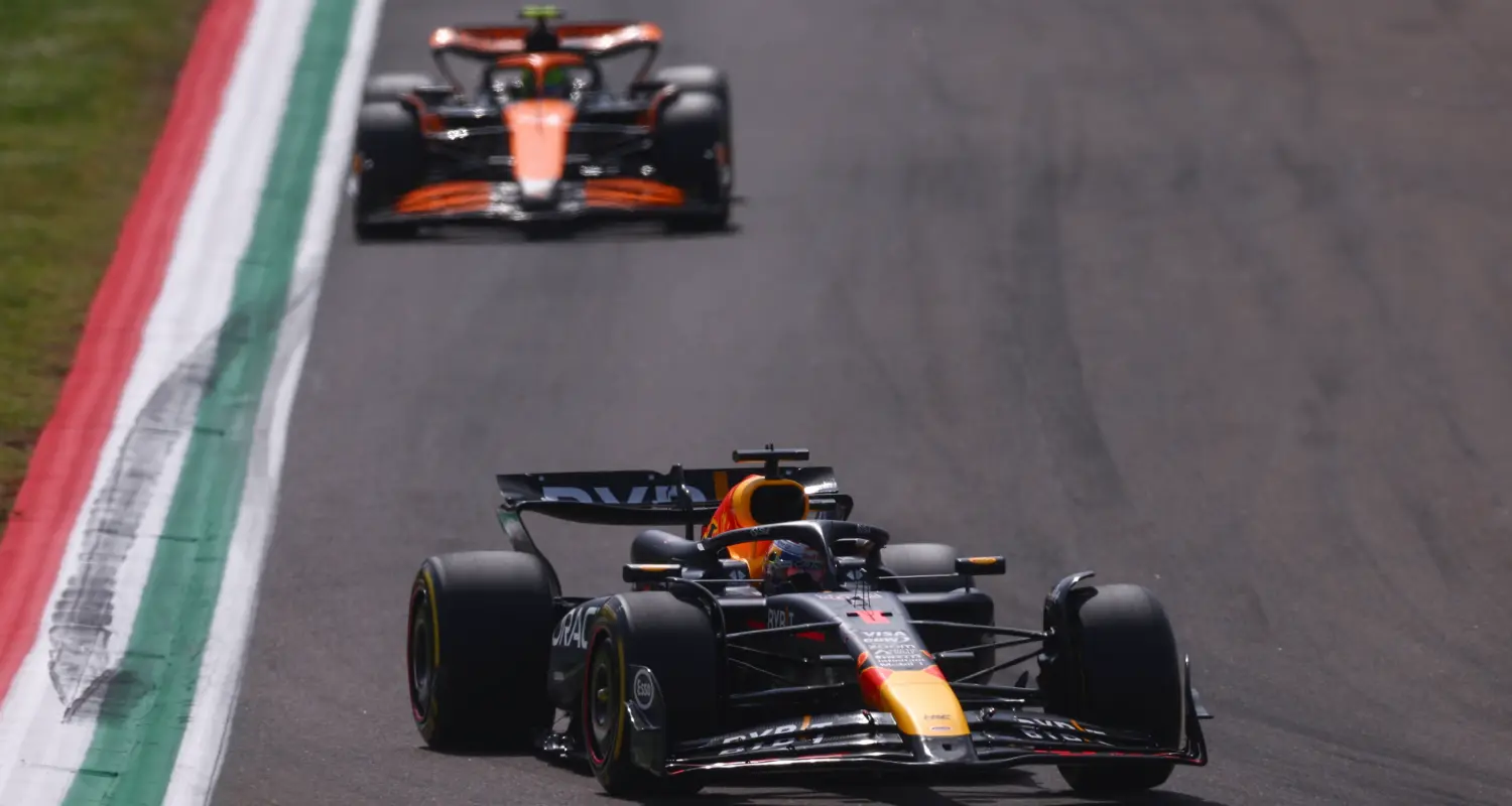 Max Verstappen - Oracle Red Bull Racing i Lando Norris - McLaren F1 Team / © Getty Images / Red Bull Content Pool