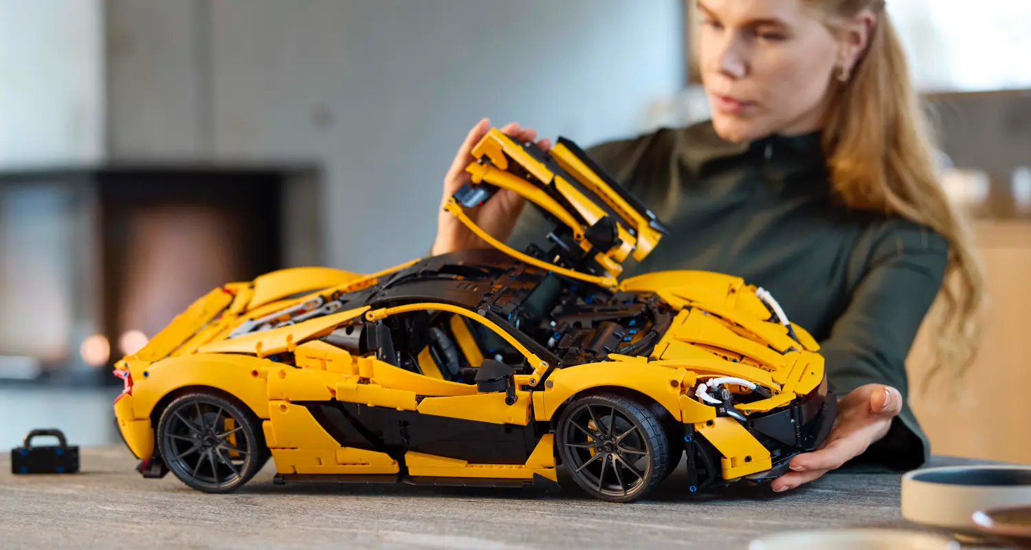 LEGO® Technic™ McLaren P1™ / © Lego